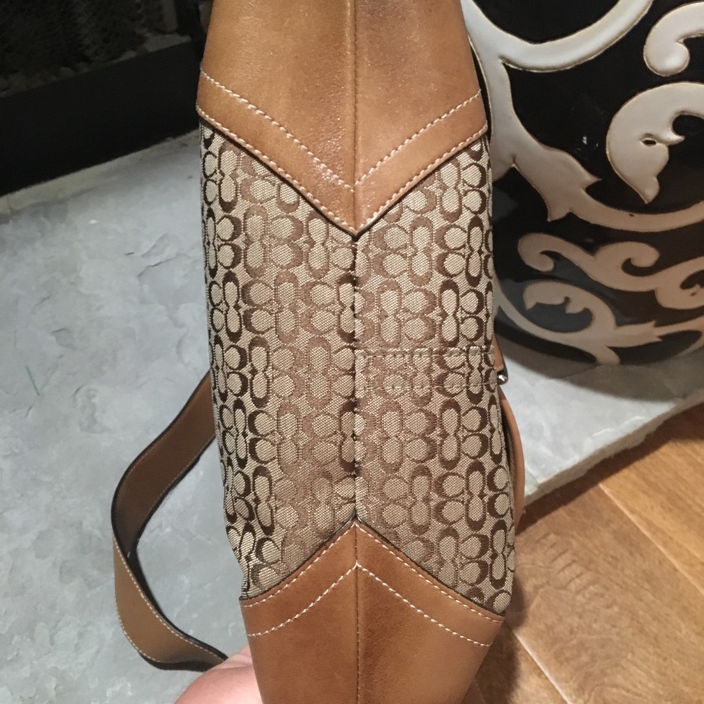 Authentic Coach Handbag - Picture 4 of 4